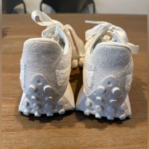 RARE New Balance 327 White Lace Sneakers - Picture 4 of 6